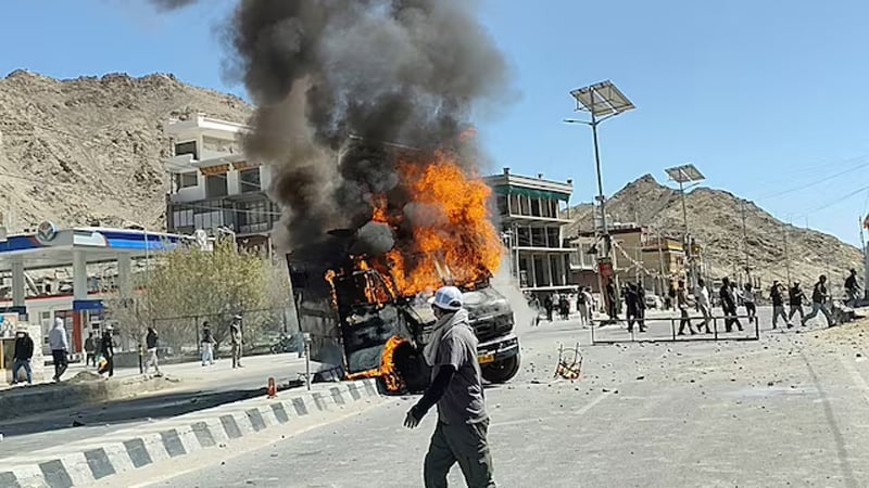 লাদাখে পৃথক রাজ্য ও চাকরিতে কোটার দাবিতে বিক্ষোভ, নিহত ৪